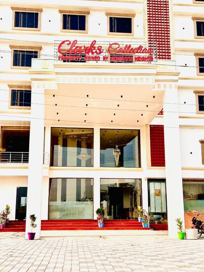 Clarks Collection Somnath Hotel Exterior foto