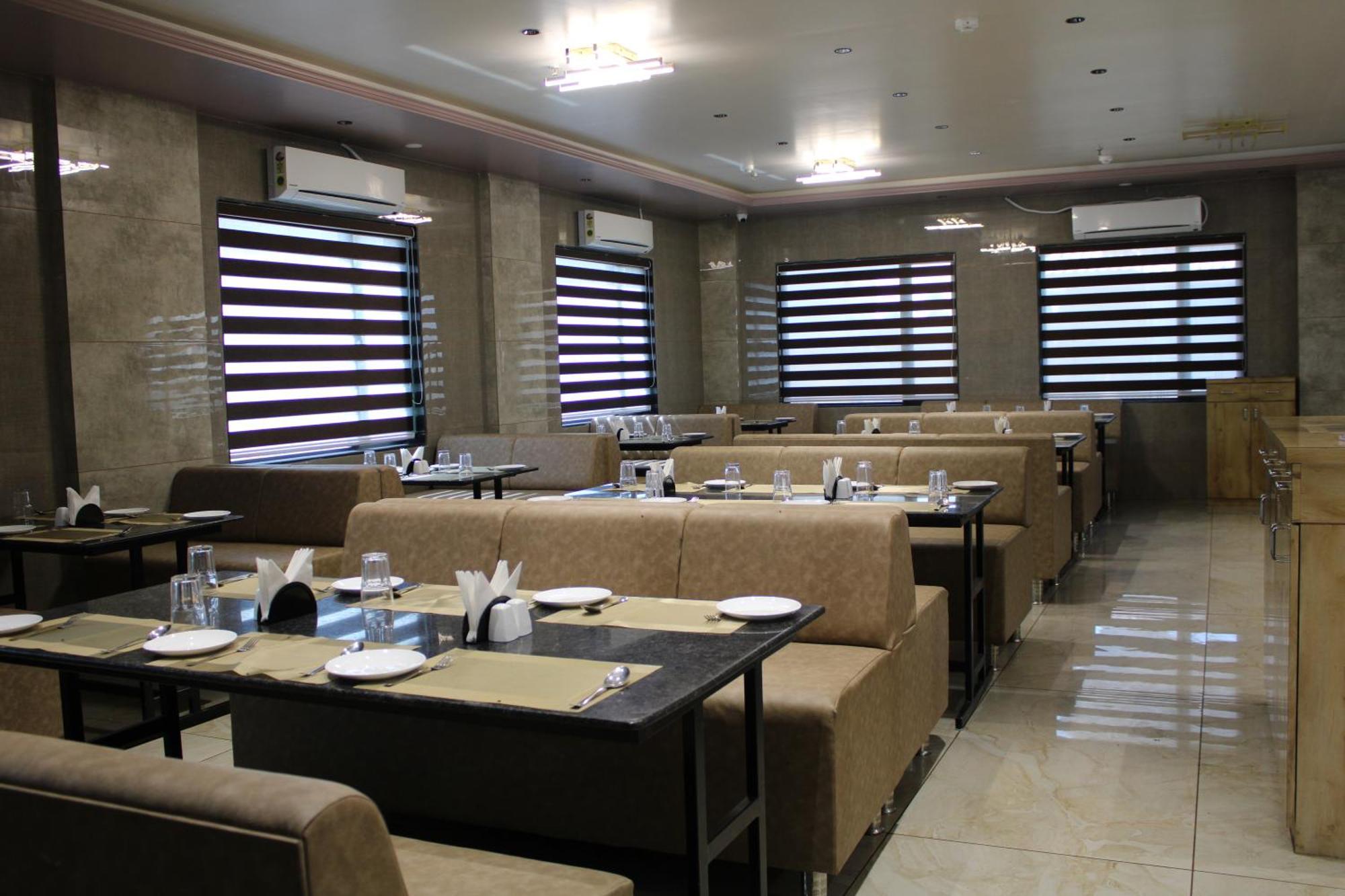 Clarks Collection Somnath Hotel Exterior foto